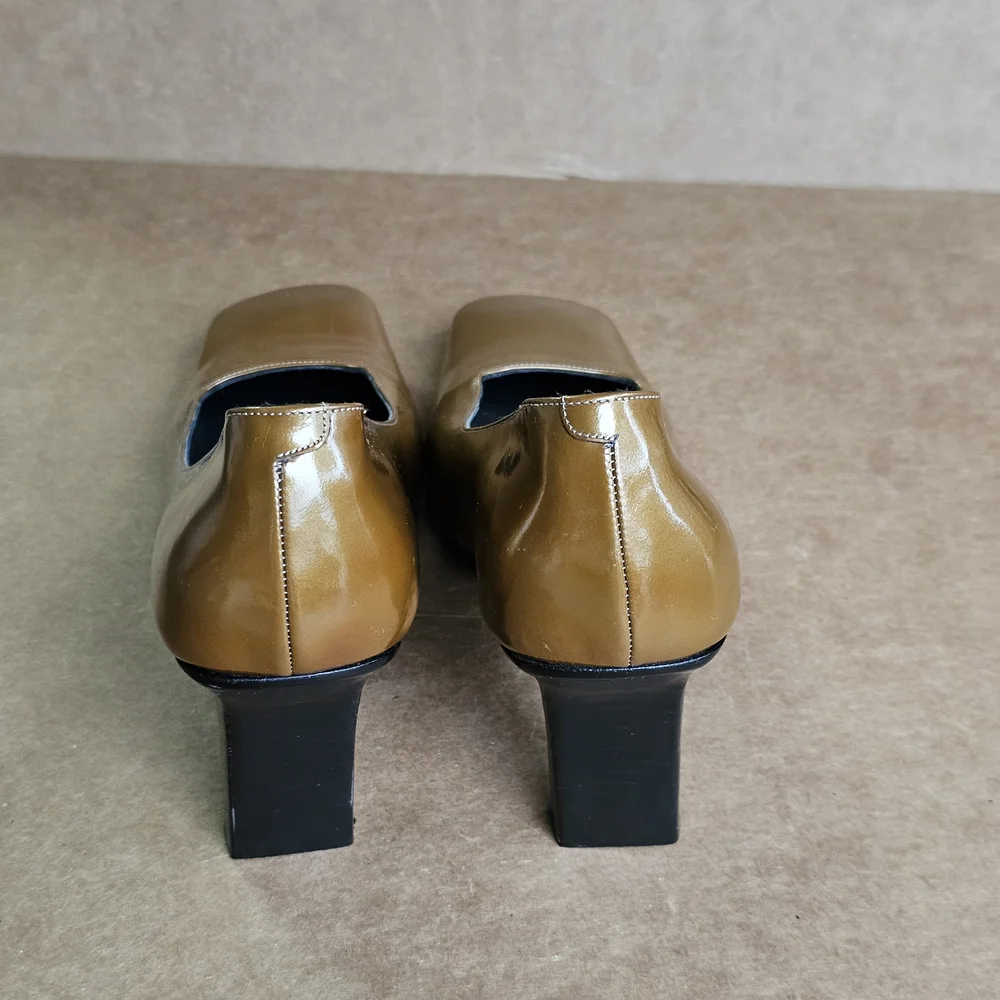 Bally Women's Tan Leather Shoes - Picture 3 of 6